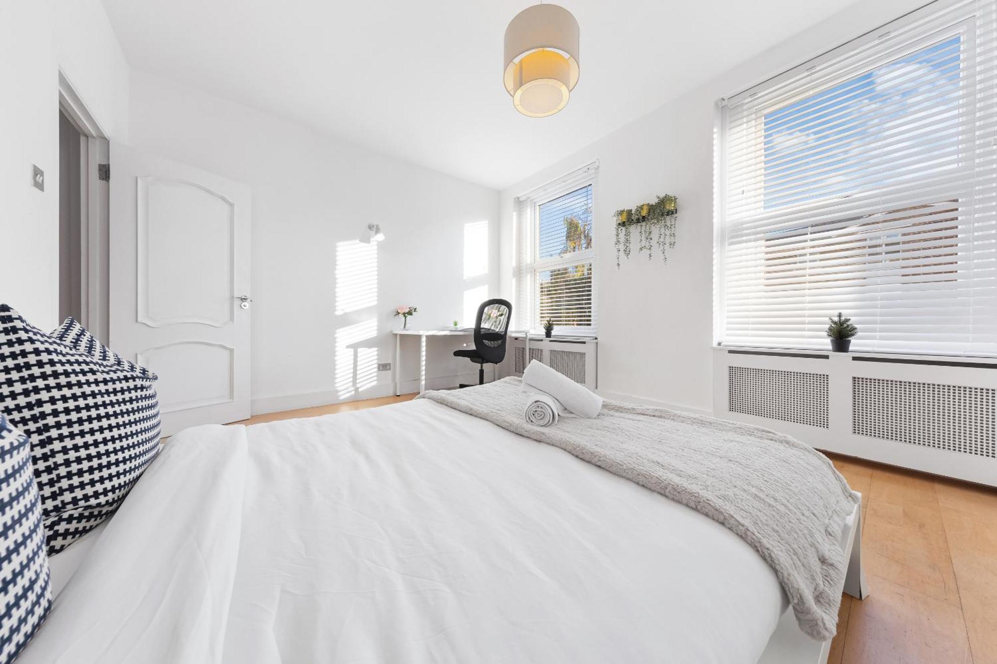 Luxury 4-Bedroom Modern Flat In Central London Steps From Station, Sleeps 9 In Style! Esterno foto