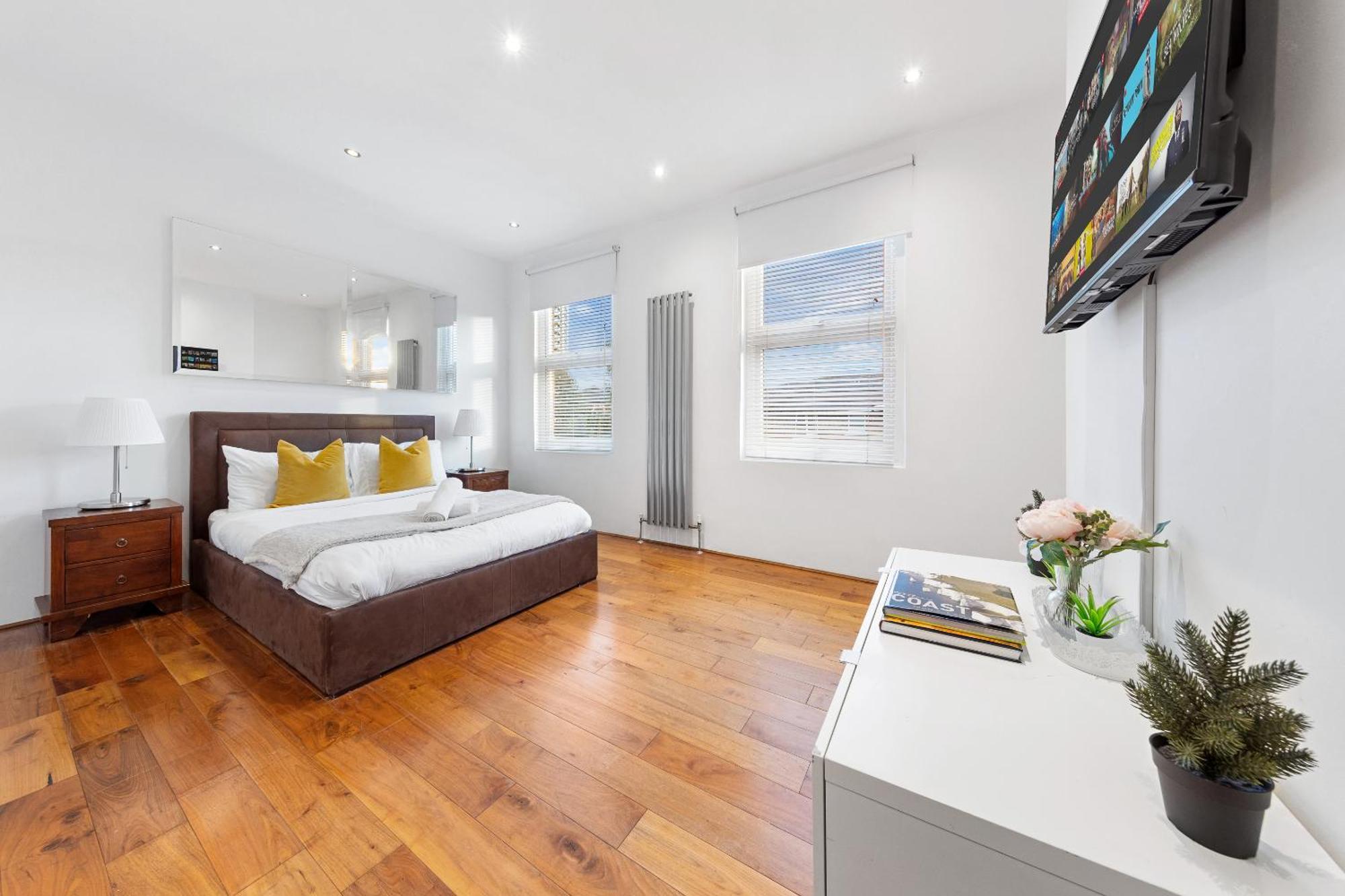 Luxury 4-Bedroom Modern Flat In Central London Steps From Station, Sleeps 9 In Style! Esterno foto